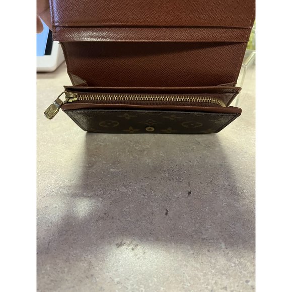 Louis Vuitton Zippy Compact - Picture 6 of 8